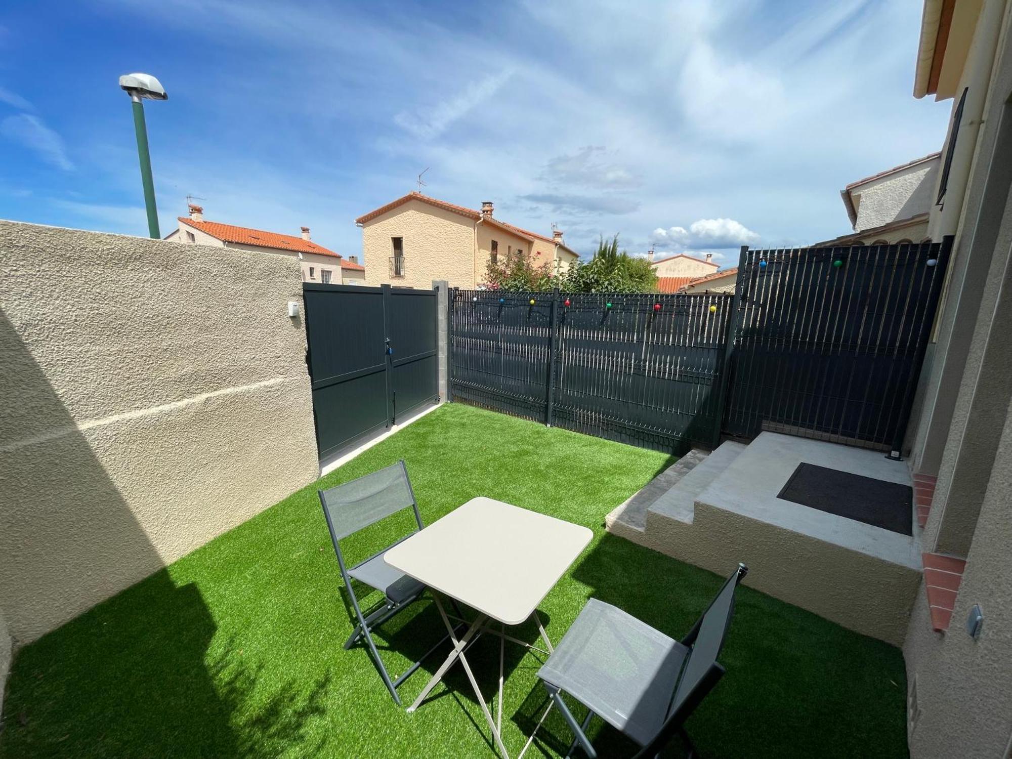 Bel Appartement A Ceret Luaran gambar